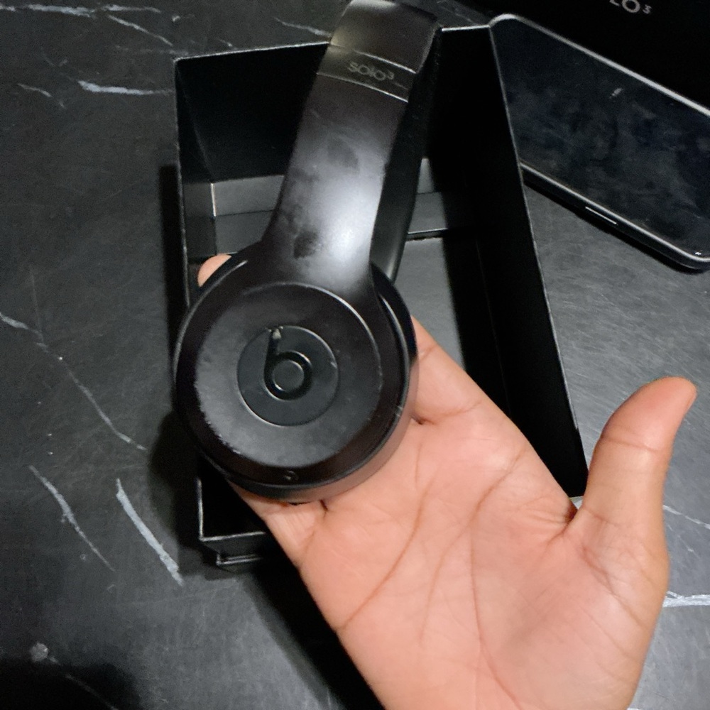 Beats by Dre Black Over-Ear Headphones